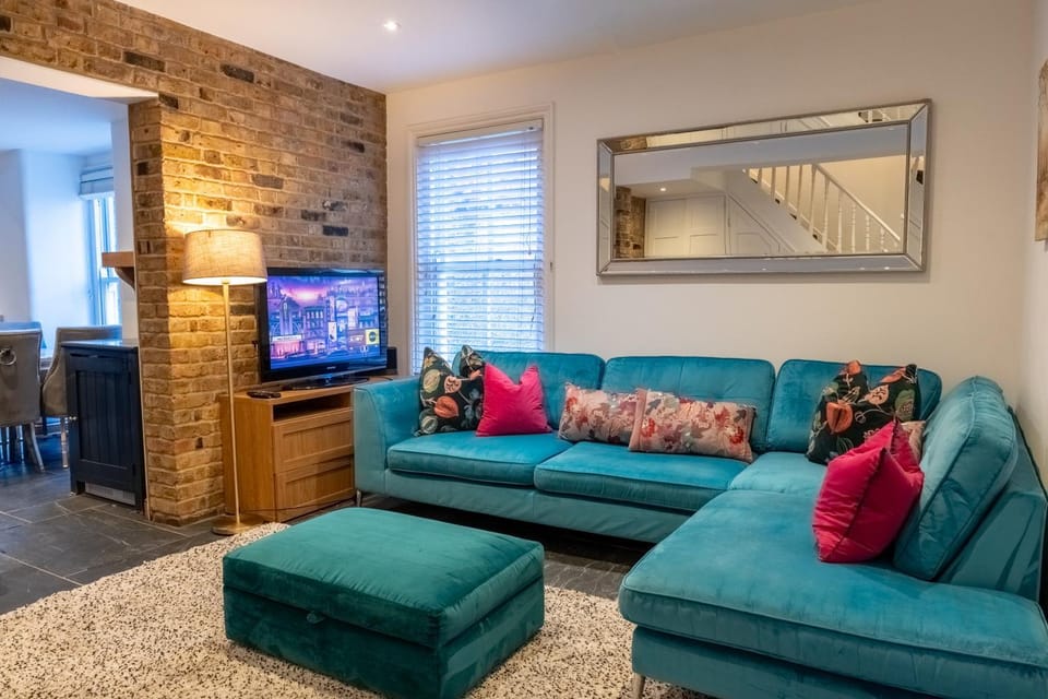 TV and multimedia, Living room, Seating area