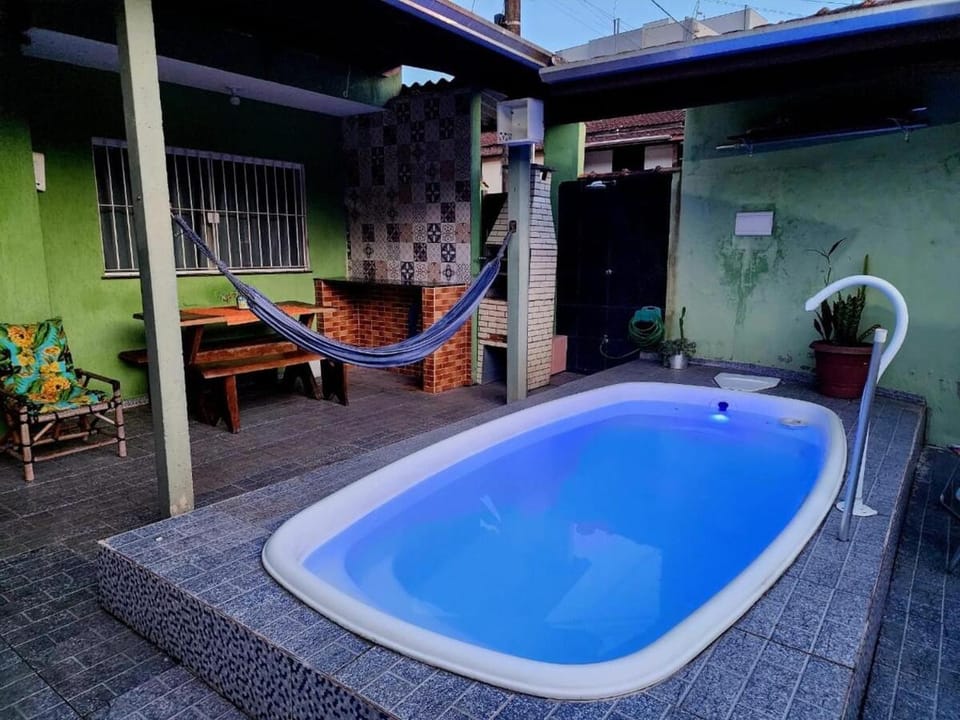 Casa para Temporada em Ubatuba-Piscina Privativa, Churrasqueira e Conforto Completo House in Ubatuba