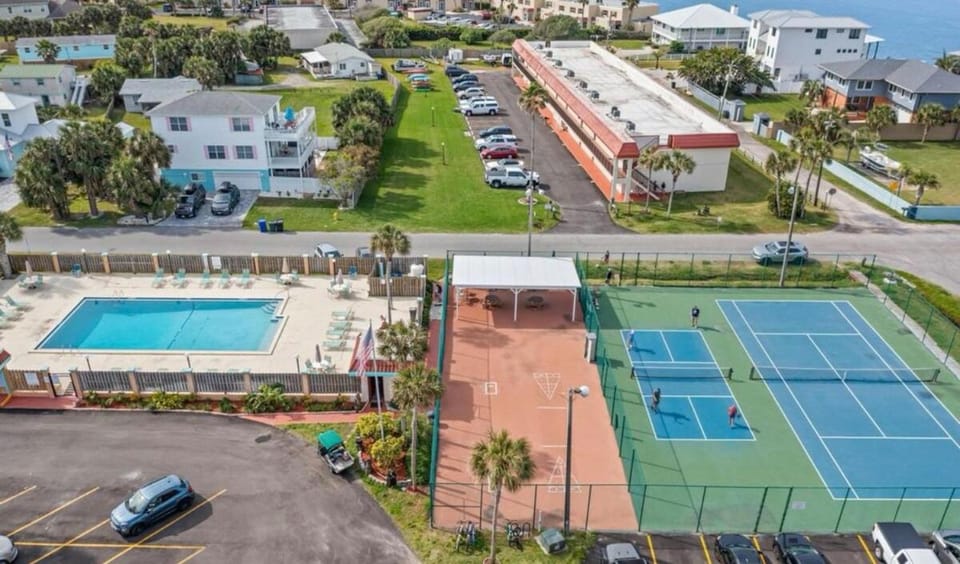 Bird's eye view, Tennis court, Pool view, Swimming pool