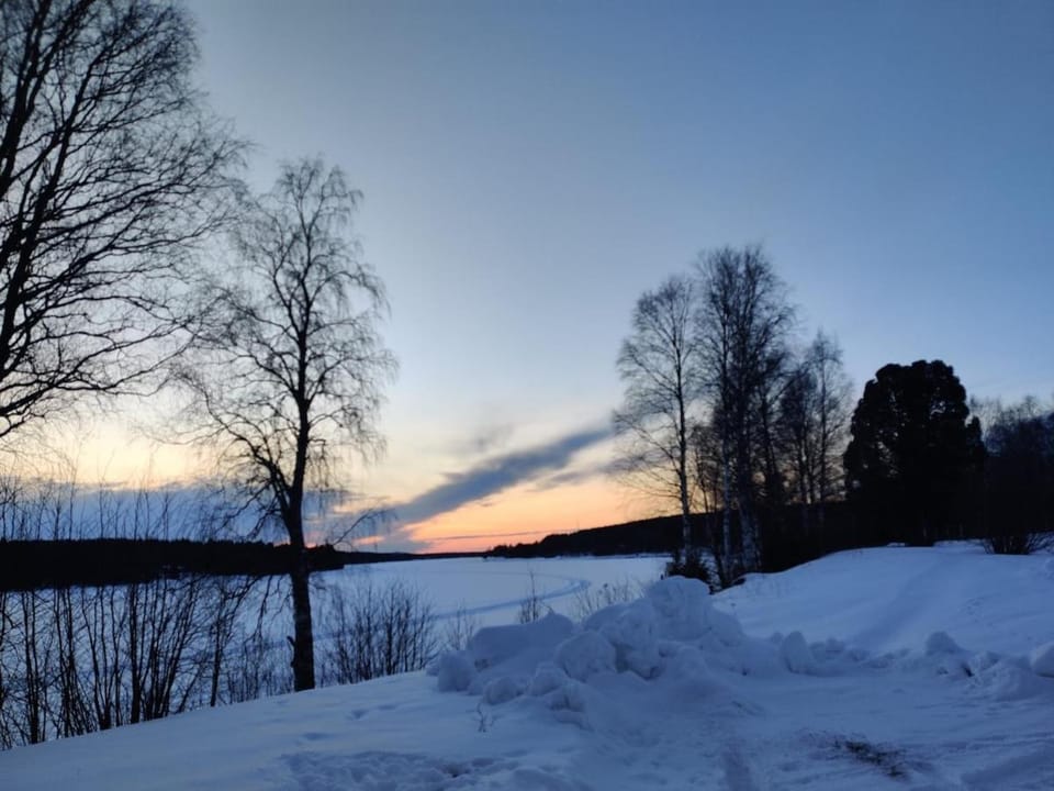 Full Cottage, pay per rooms, 1-5persons 1room, 6-9persons 2rooms, 9-13persons 3rooms Apartment in Rovaniemi
