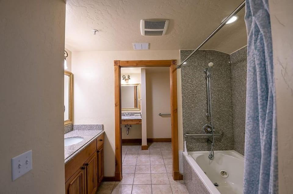 Swiss-Inspired Zermatt King Villa Near Deer Valley & Park City Ski Resorts - 3057 Apartment in Midway