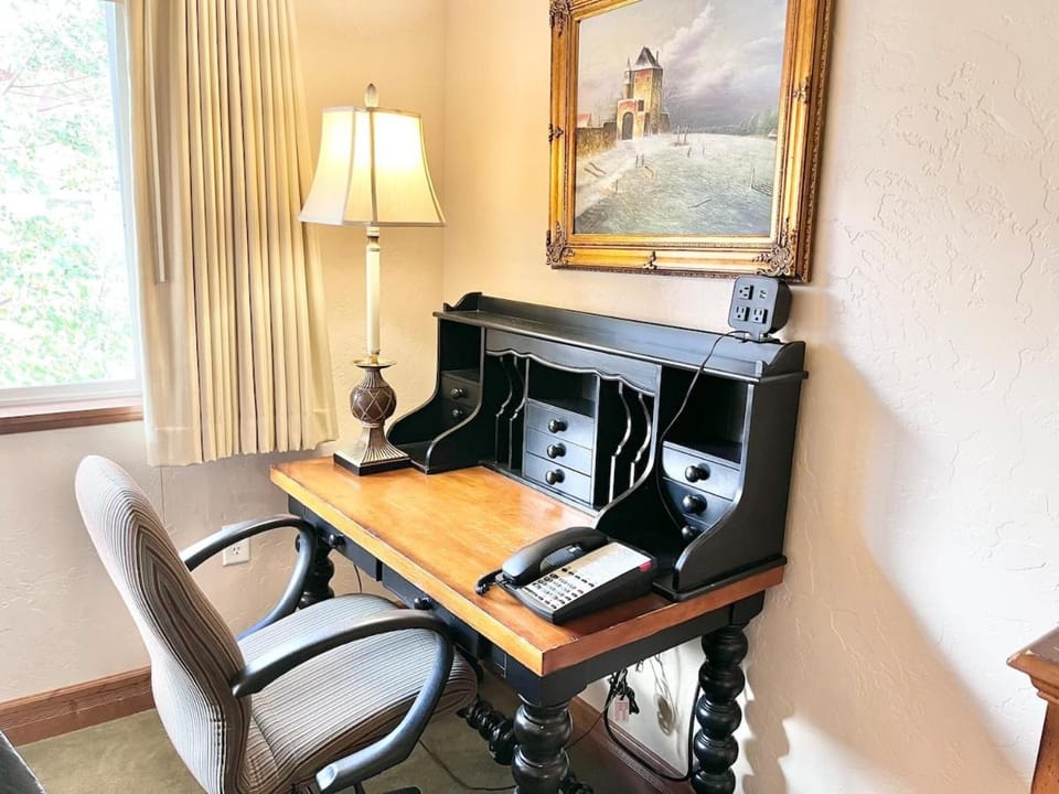 Double Queen Getaway at Zermatt Resort Near Park City - 3070 Apartment in Midway