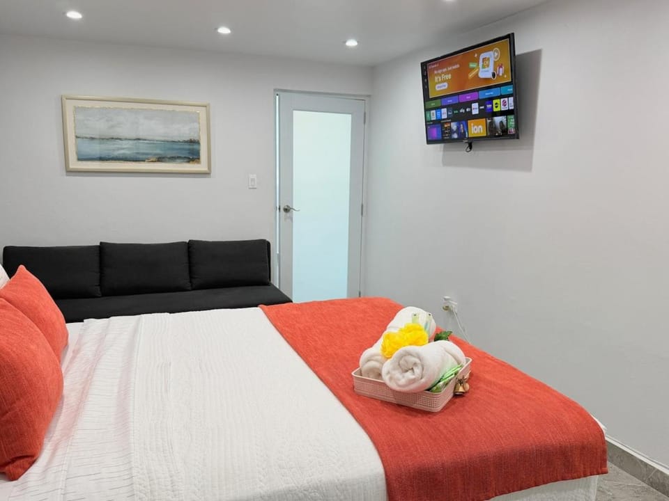 TV and multimedia, Photo of the whole room