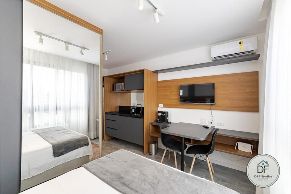 Stúdio confortável e ótima localização Água Verde Apartment in Curitiba