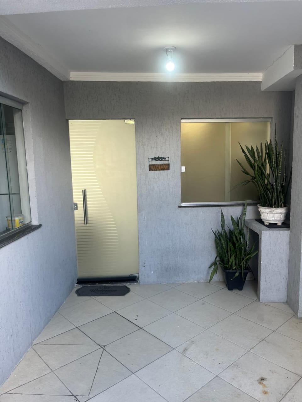 Apatapamento 2 quartos com excelente localização, segurança e com tudo o que você e sua família precisam pra uma estadia confortável! Apartment in Feira de Santana