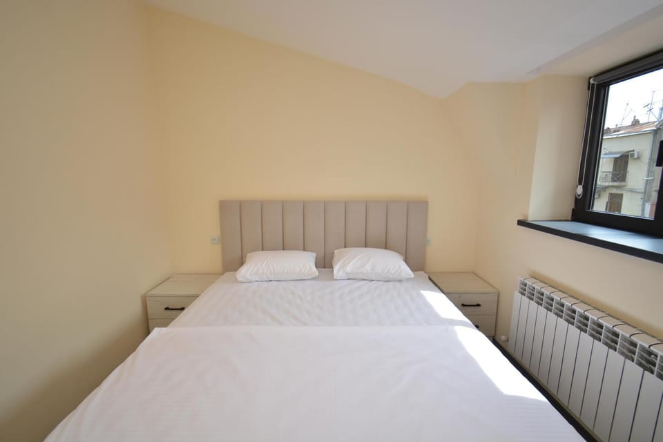 Bed, Bedroom, internet