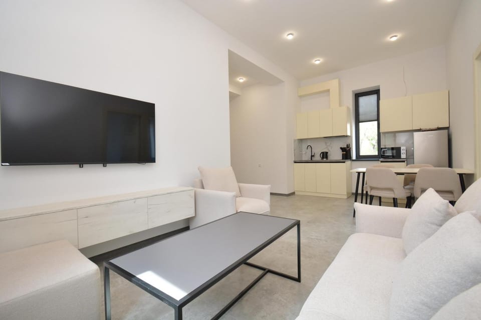TV and multimedia, Kitchen or kitchenette, minibar
