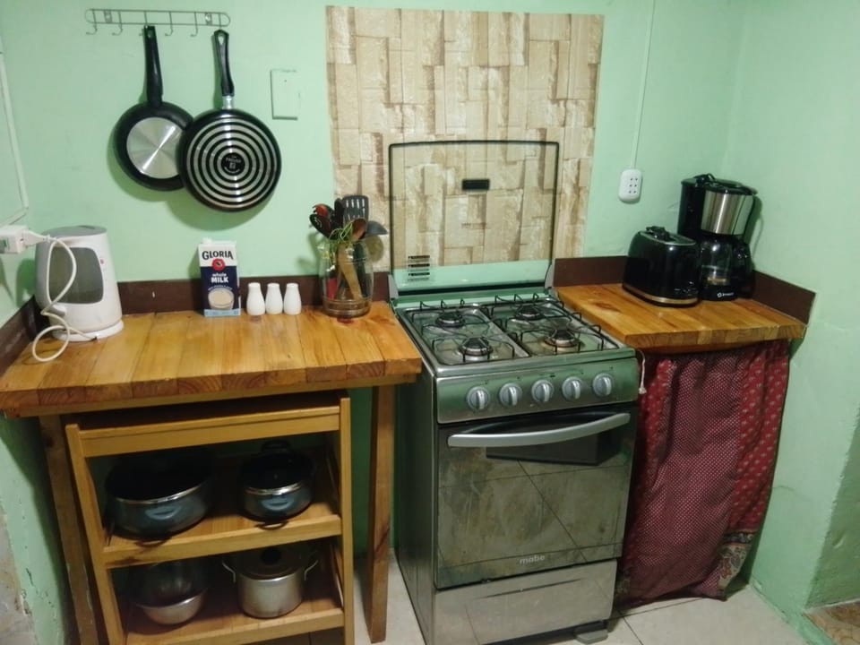 Kitchen or kitchenette, Communal kitchen