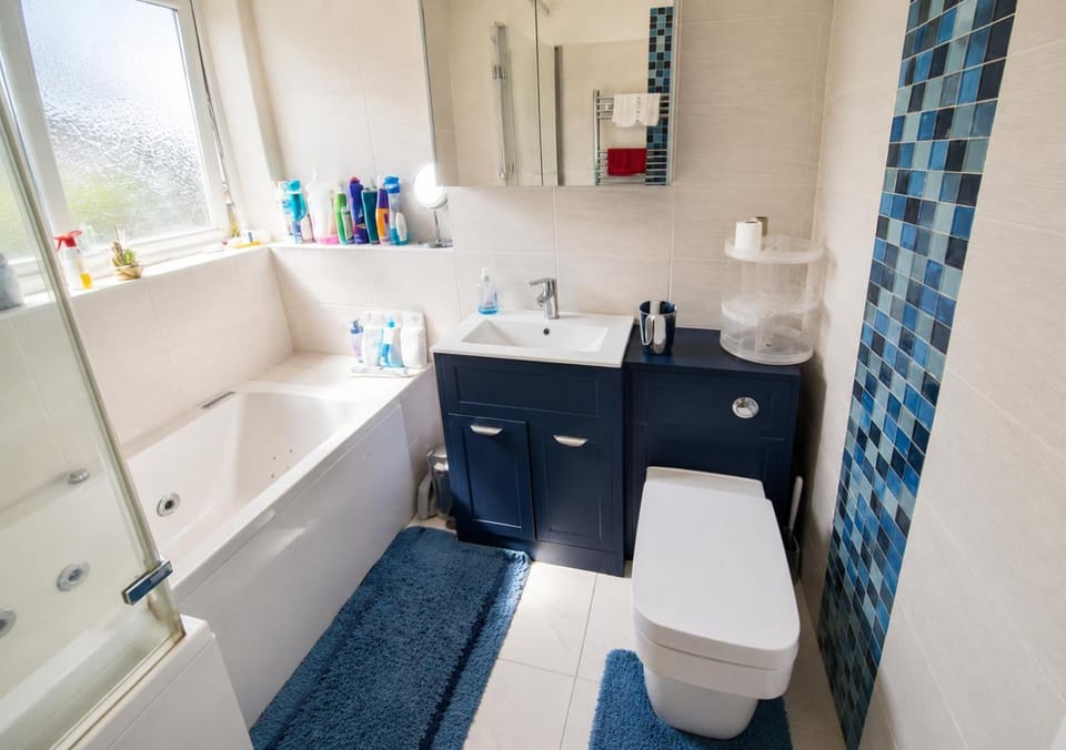 The Bliss Home Peaceful Retreat Close Transport Links Central London in 15mins Close to Heathrow Airport Vacation rental in Harrow