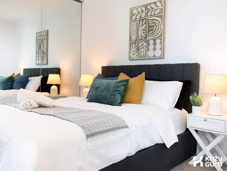 KozyGuru | Box Hill | Elegant City Hideaway Apartment in Melbourne
