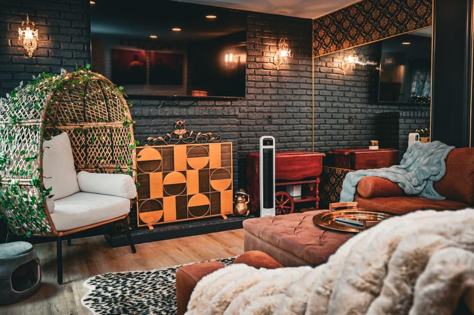 TV and multimedia, Living room, Seating area