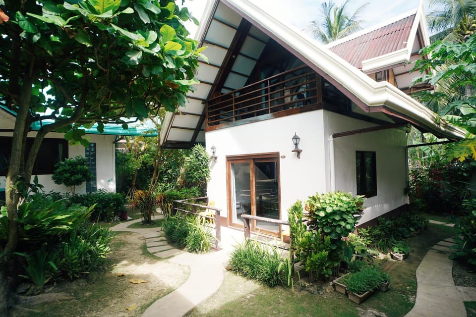 Property building, Spring, Day, Garden, Garden view