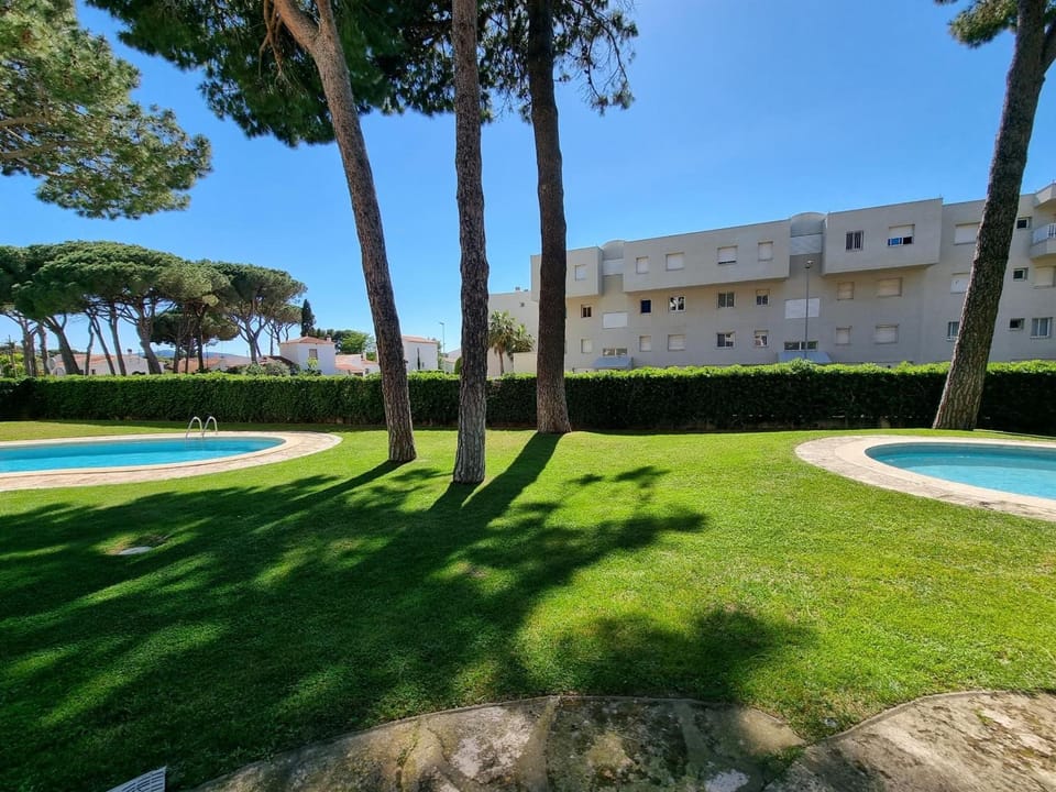 Apartamento a 300 m de la playa con piscina comunitaria en L'Escala - HISP-236-150 Apartment in L'Escala