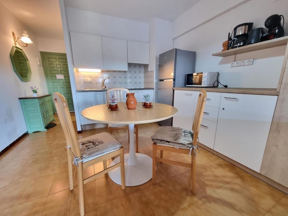 Estudio encantador y luminoso cerca de la playa en L'Escala - HISP-236-142 Apartment in L'Escala