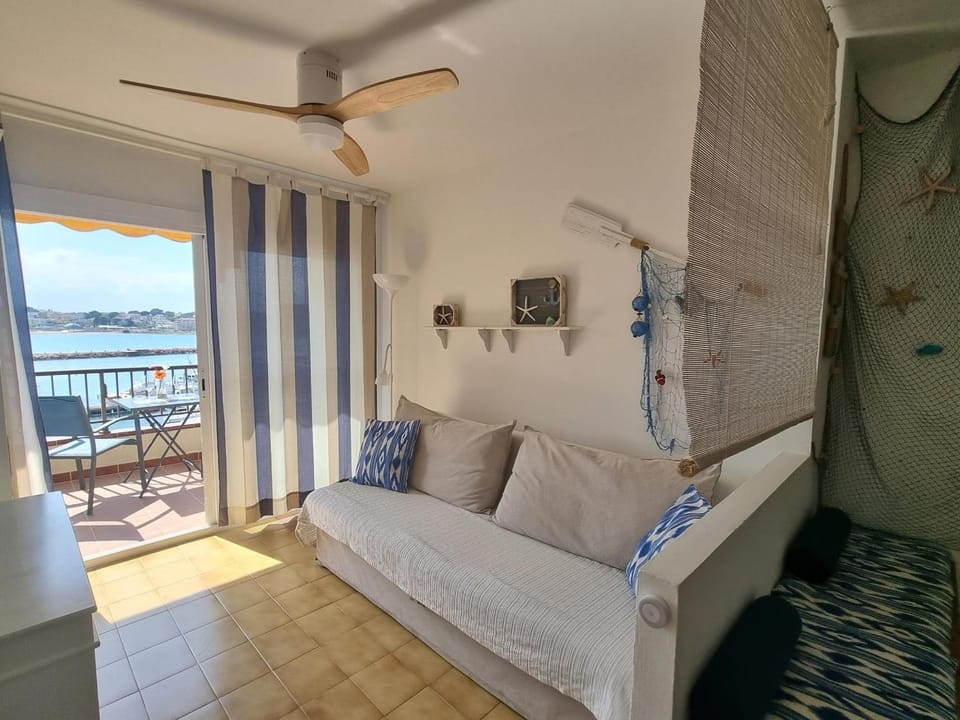 Estudio a 200m de la playa de Riells, ideal para parejas - HISP-236-157 Apartment in L'Escala