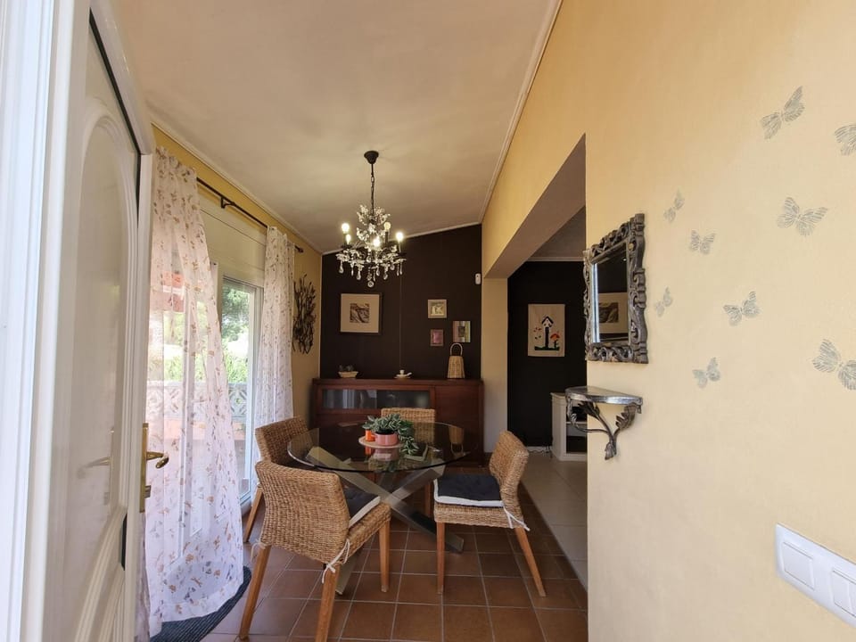 Casa espaciosa en L'Escala, cerca de la playa, ideal para familias - HISP-236-179 House in L'Escala