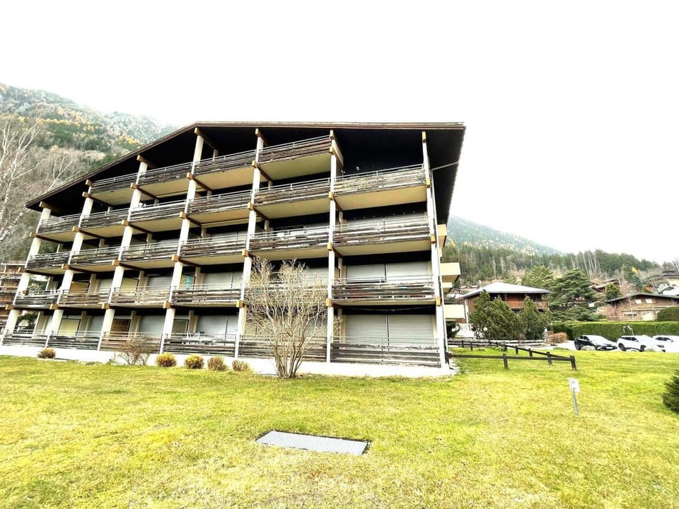 Appartement spacieux avec parking et animaux admis, proche de Chamonix - FR-1-343-273 Apartment in Les Houches