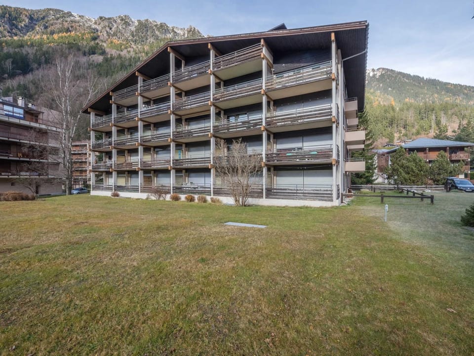 Appartement spacieux avec parking et animaux admis, proche de Chamonix - FR-1-343-273 Apartment in Les Houches