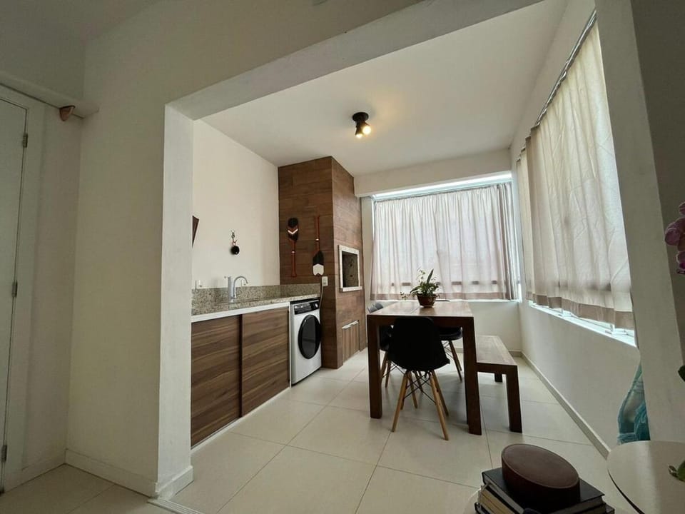 Apartamento de 2 quartos, próximo ao mar Apartment in Florianopolis
