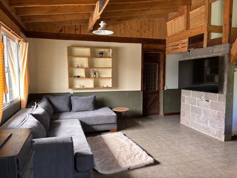 Casa estilo cabaña a 3 cuadras del mar House in Buenos Aires Province