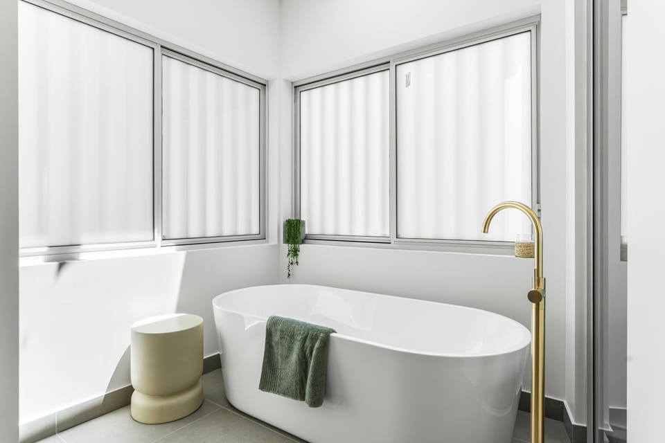 Bathroom, Bath, towels