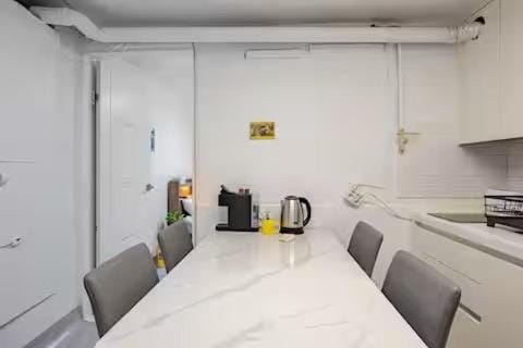 Close to Yeouido and close to Singil Station, a comfortable high-end residential house Villa in Seoul