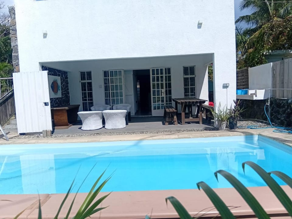 Property building, Pool view, Swimming pool