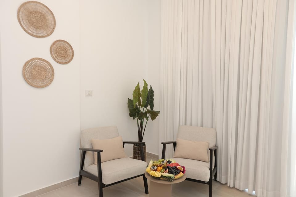 Seating area, Bedroom