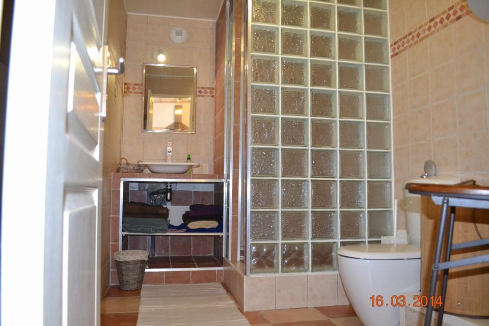 Bathroom, Living room