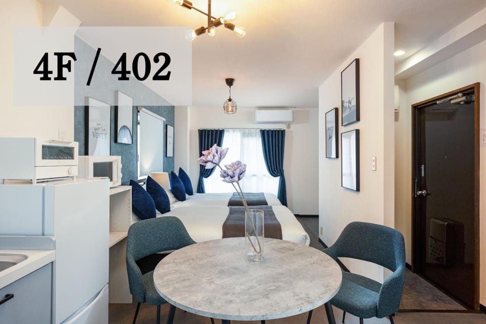 Bed, Kitchen or kitchenette, Living room, Photo of the whole room, Dining area, Bedroom