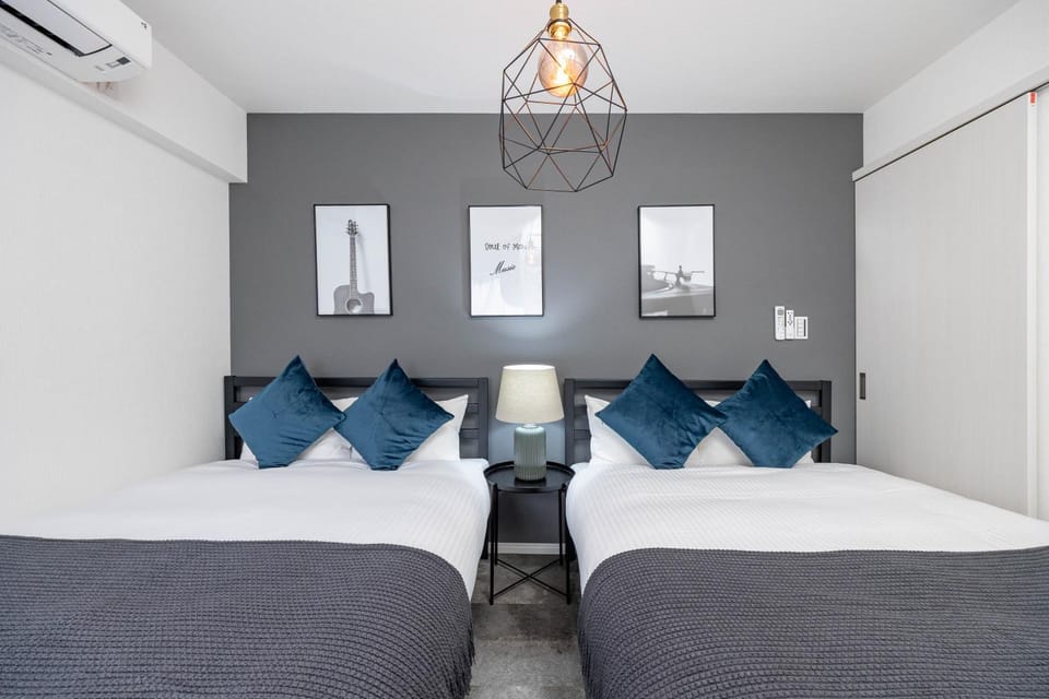 Bed, Photo of the whole room, Bedroom, air conditioner