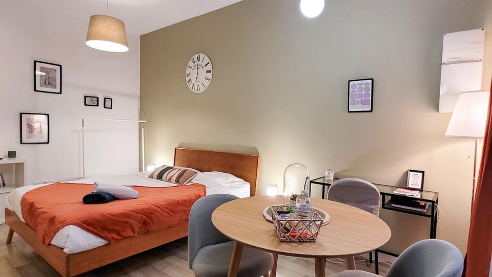 Bed, Night, Decorative detail, Seating area, Dining area