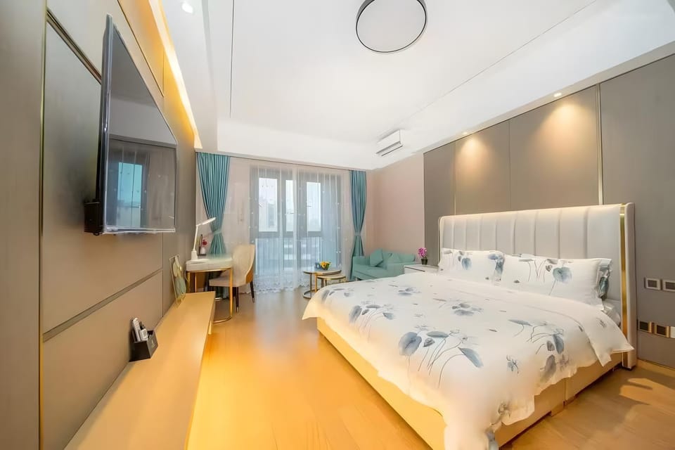 Bed, Photo of the whole room