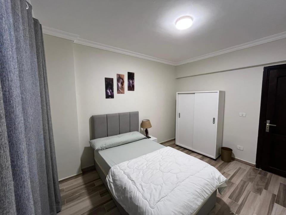 شقة فندقية فاخرة في قلب الشيخ زايد جنة زايد 2 Apartment in Egypt