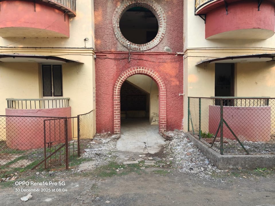 Property building, Facade/entrance