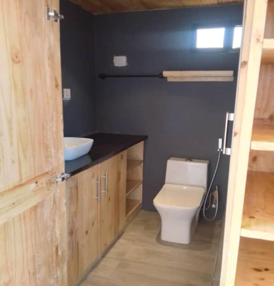 Bathroom, bidet