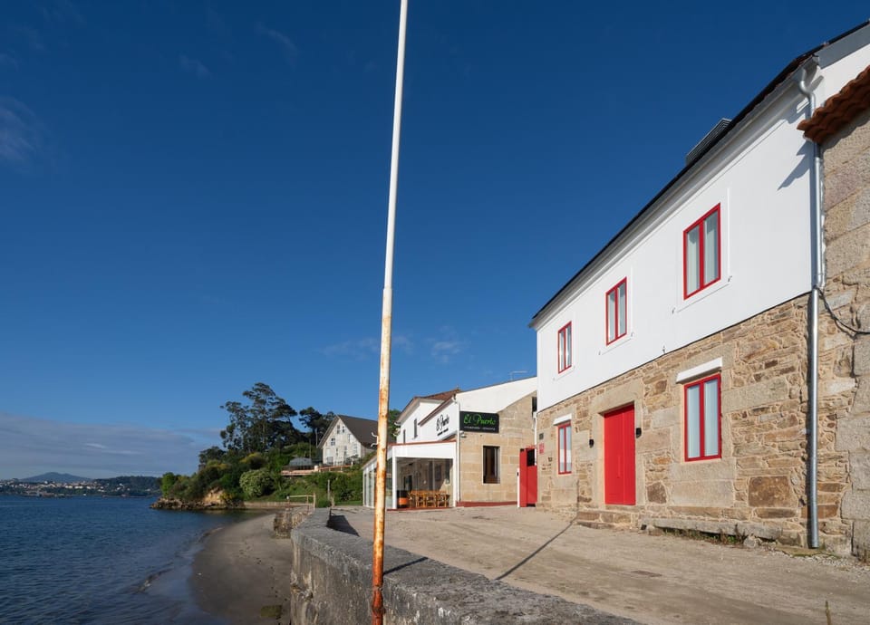 Property building, Day, Sea view, Parking