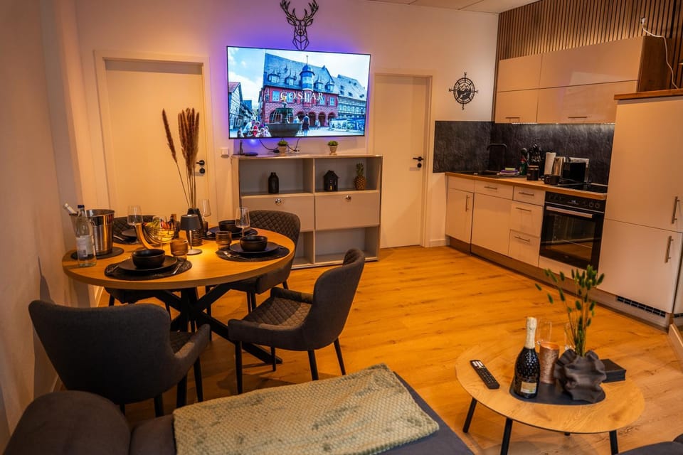 TV and multimedia, Coffee/tea facilities, Living room, Dining area, oven