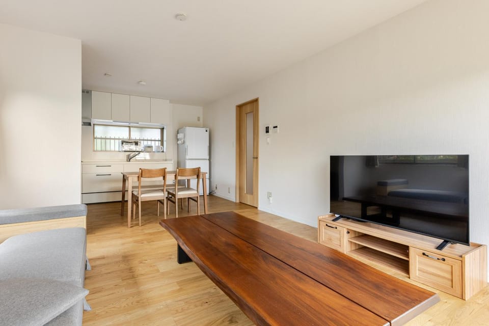 Leaf and Light Dazaifu Apartment in Fukuoka Prefecture