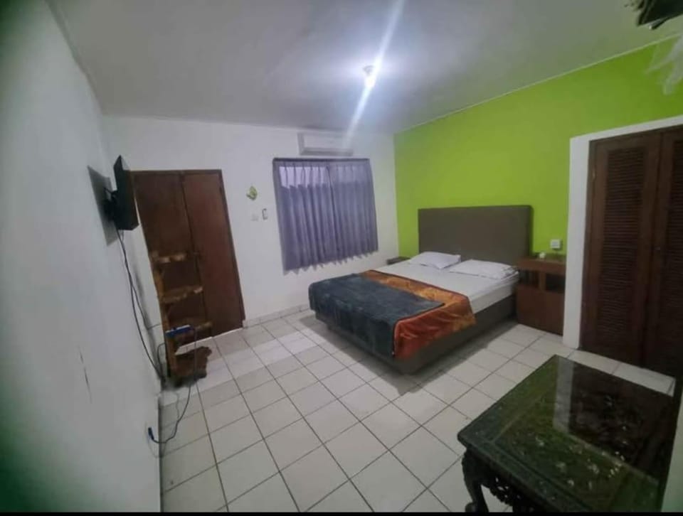Mulia Legian guest house Bed and Breakfast in Kuta