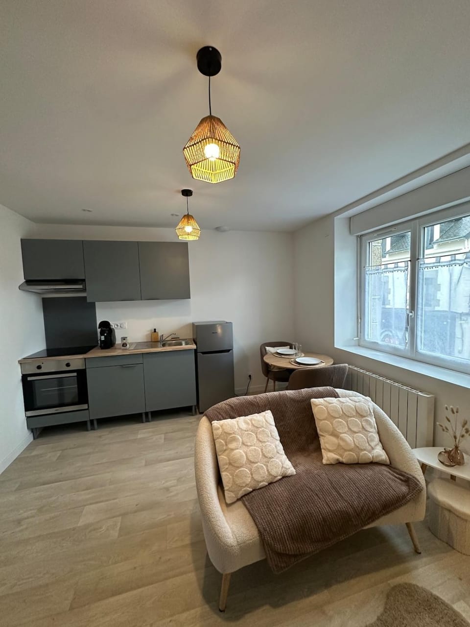 Kitchen or kitchenette, Living room