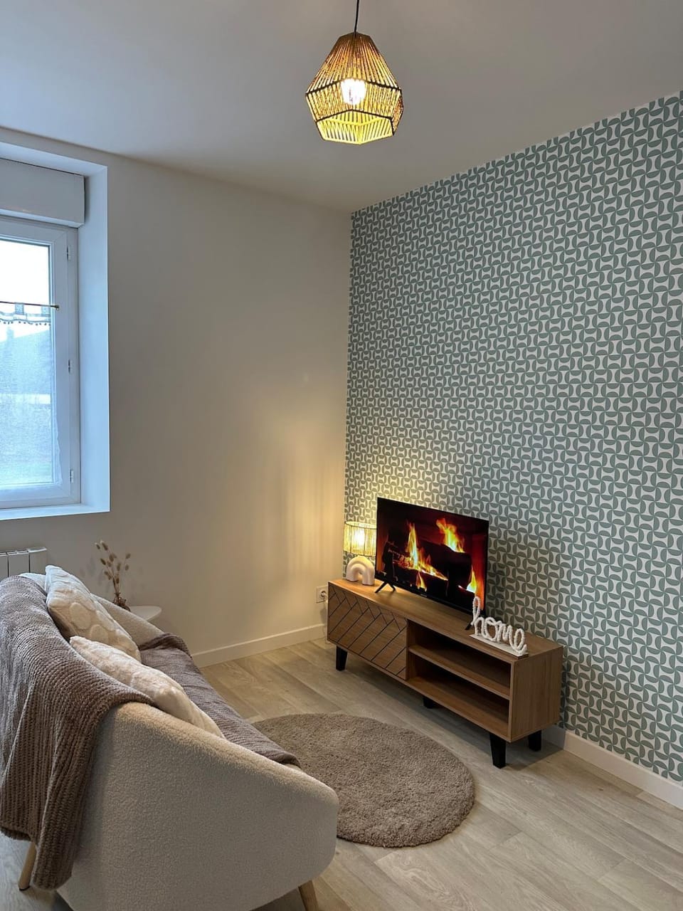 TV and multimedia, Living room, Seating area