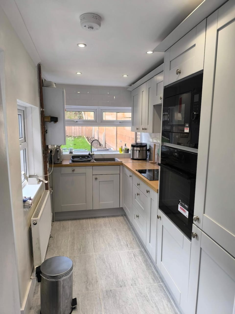 Redhill house, Sleeps6, 2 Parking Apartment in Redhill