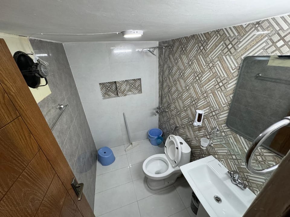 Toilet, Bathroom