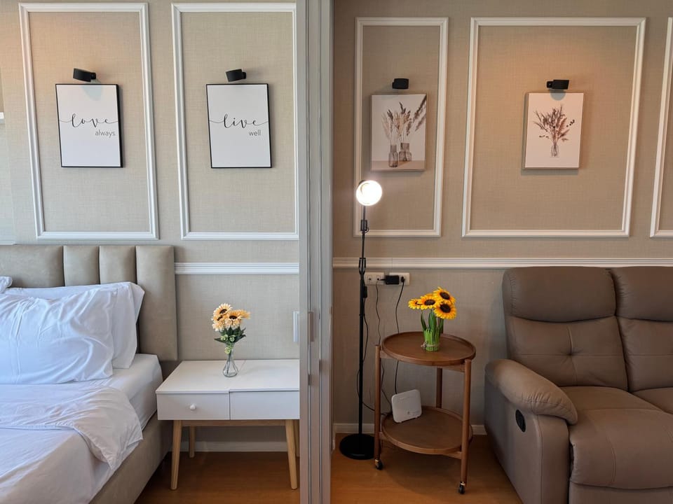 Lumpini Seaview Jomtien Pattaya 11F Apartment in Pattaya City