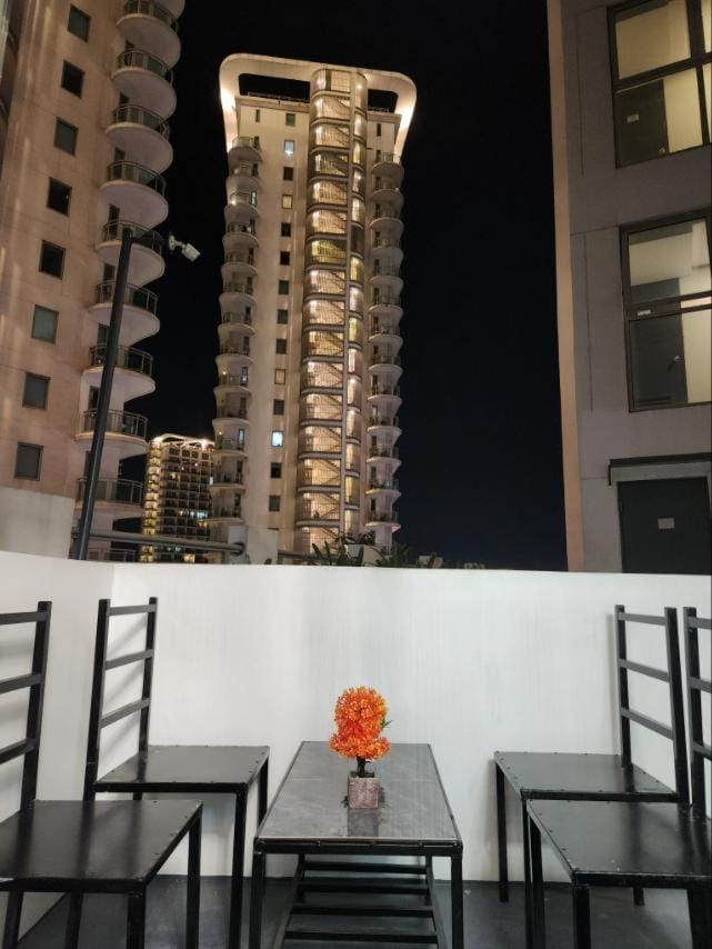 Azure Residences 1 Bedroom with Wide Balcony Apartment hotel in Paranaque