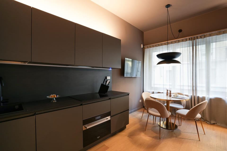 Kitchen or kitchenette, Living room, Dining area, oven, stove