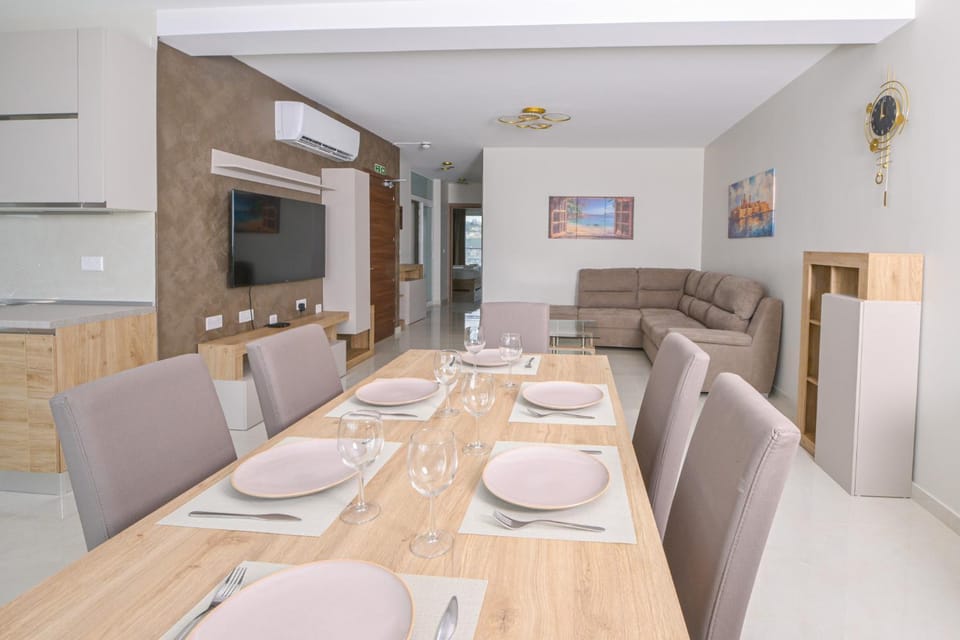 Lovely and spacious apartments in the quiet town of Pembroke - close to St Julians Swieqi and Sliema Apartment in Malta