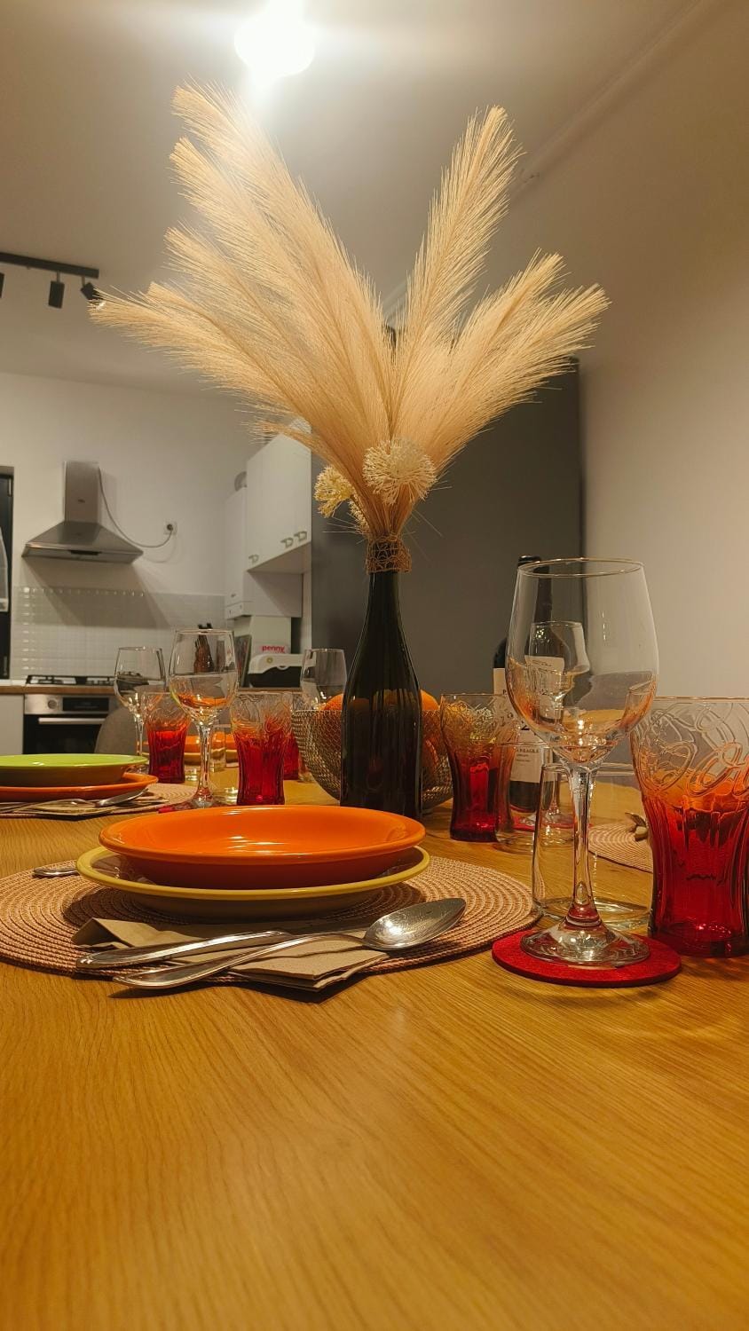 Kitchen or kitchenette, Food and drinks, Dining area, Food, Drinks, kitchen