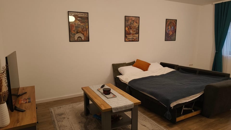 Bed, Living room